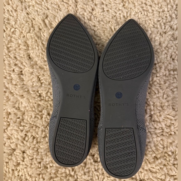 Rothy’s The Pointe grey pointed toe flats - Picture 4 of 6